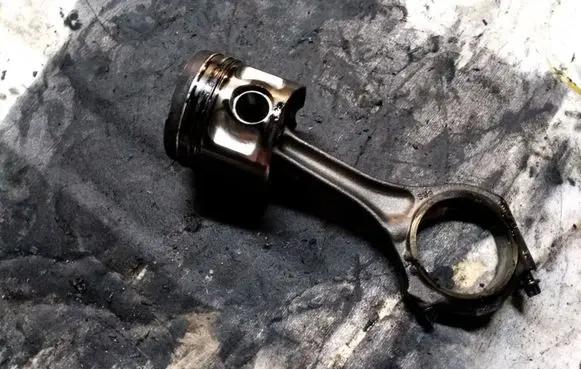 Audi A6 S6 C5 4B Piston with connecting rod