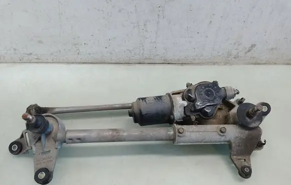 Front wiper linkage and motor