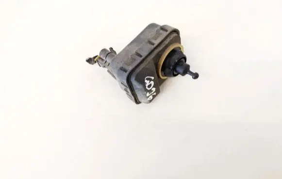 Opel Zafira A Headlight level adjustment motor 