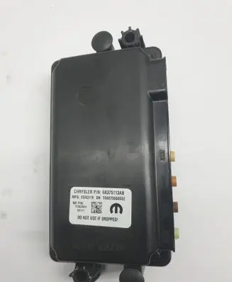 Chrysler Pacifica Antenna control unit 68375113AB 68375113