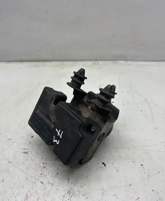 Volkswagen Golf VI ABS Pump 2K0907379A 00009496E2 10097003173
