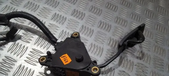 Nissan Micra Accelerator throttle pedal 18002AX605 1876C