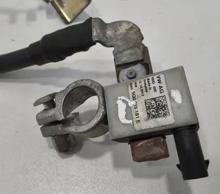 Volkswagen Golf VII Negative earth cable (battery)