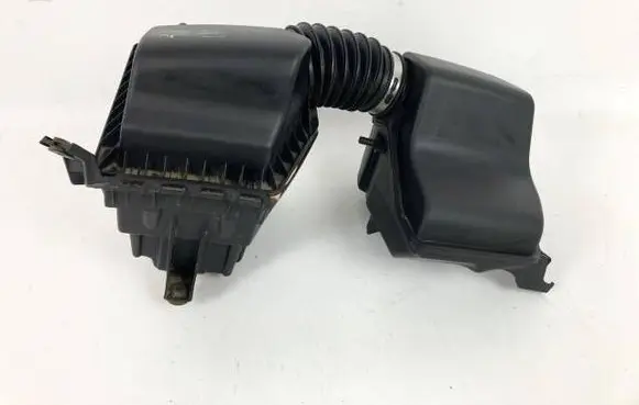 Chrysler Pacifica Air filter box 33357C