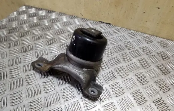 Volvo XC70 Engine mount bracket 6G926F012DD 30671245