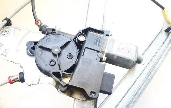 Peugeot 508 Front door window regulator motor 128001111