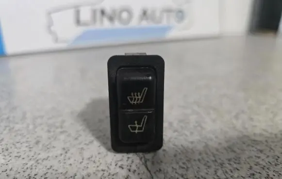 BMW 5 E34 Seat heating switch 1390888 06600100