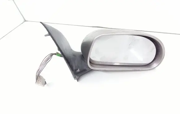 Front door electric wing mirror