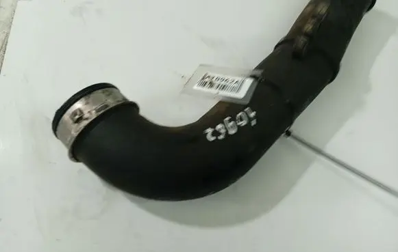 Skoda Octavia Mk2 (1Z) Intercooler hose/pipe 1K0145838N