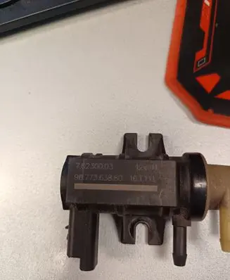 Peugeot 5008 Turbo solenoid valve 9677363880 70230003