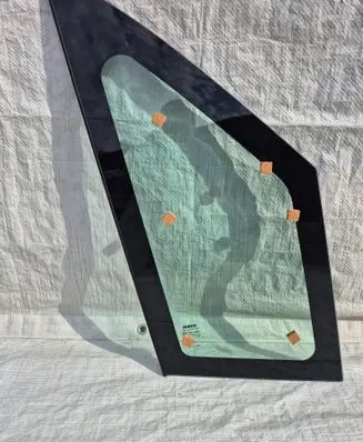 Iveco Daily 6th gen Front door vent window glass four-door 5802954128
