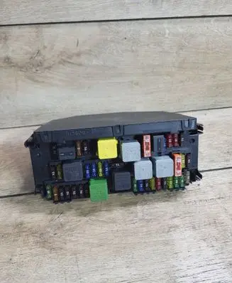 Mercedes-Benz E W212 SAM control unit A2129004225 A2129011307