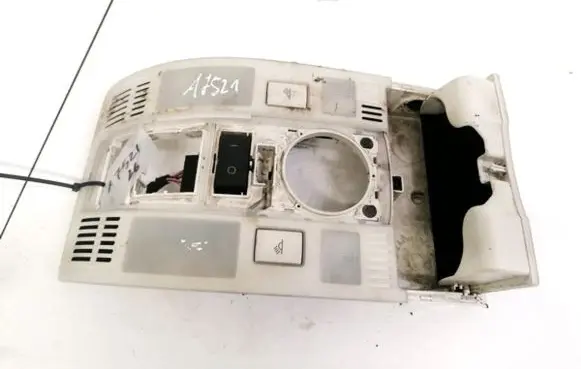 Audi A6 S6 C6 4F Front seat light 16781020 1678.1.020