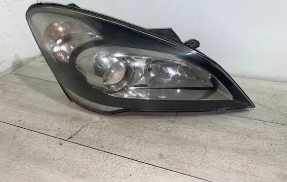 KIA Ceed Headlight/headlamp 921021H