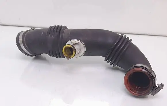 Peugeot 308 Turbo air intake inlet pipe/hose 9656953680
