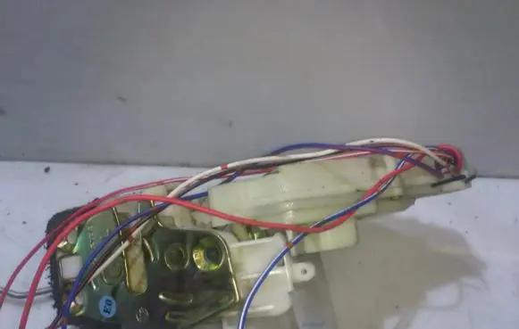 Honda Civic Front door lock 040108