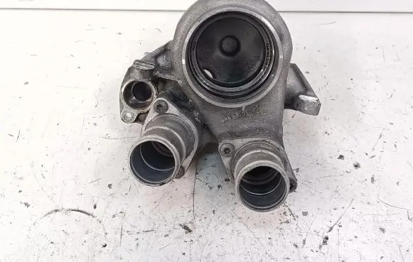 Porsche Macan (95B) Thermostat/thermostat housing 94610618031 94610608031 94610636031