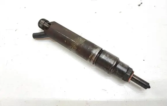 Audi A4 S4 B5 8D Fuel injector 028130201t