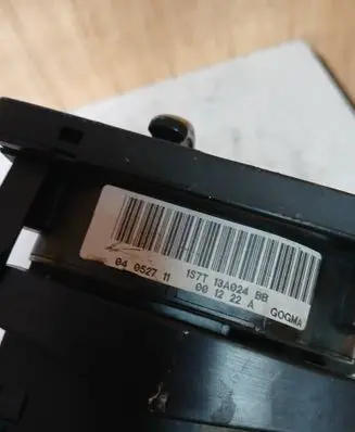 Ford Mondeo Mk III Light switch 04052711 1S7T13A024BB