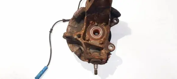Front wheel hub