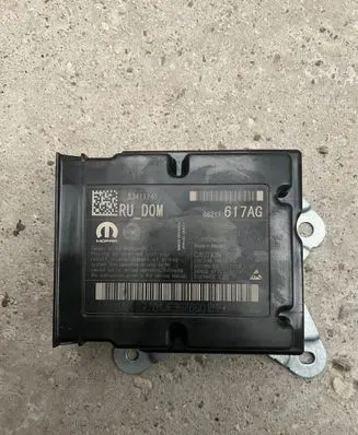 Chrysler Pacifica Airbag control unit/module 68211617