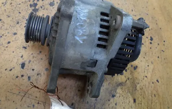 Volkswagen Golf III Generator/alternator