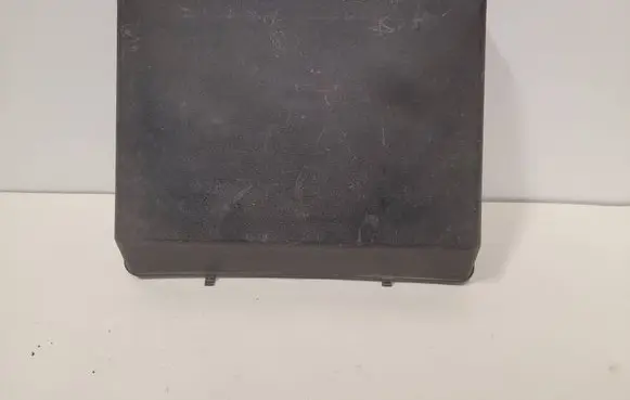 BMW 5 E34 Fuse box cover 1374029