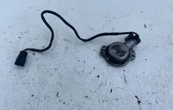 Volvo V70 Camshaft position sensor 9186812