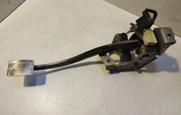 Clutch pedal