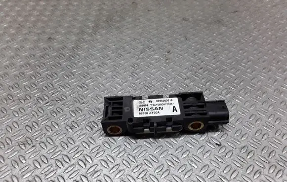Nissan Note (E11) Airbag deployment crash/impact sensor 98830AY00A