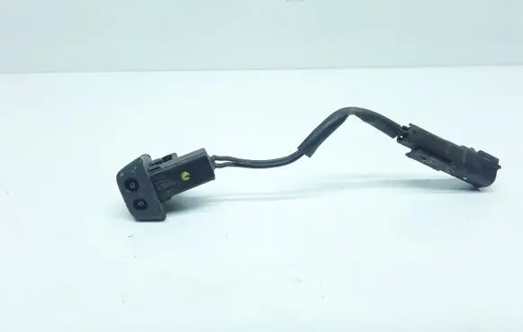 Volvo S80 Windshield washer spray nozzle 
