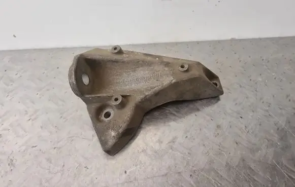 Audi A6 S6 C5 4B Gearbox mounting bracket 8D0399113AC