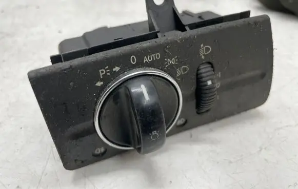 Mercedes-Benz E W211 Light switch 2115450904