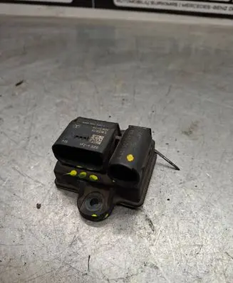 Mercedes-Benz E W212 Glow plug pre-heat relay A6519000900 12276025271