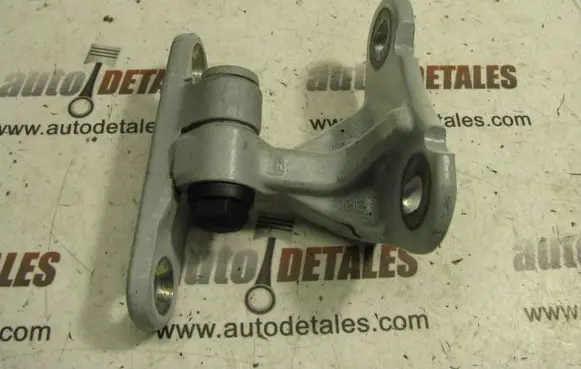 Mercedes-Benz GL X164 Front door upper hinge