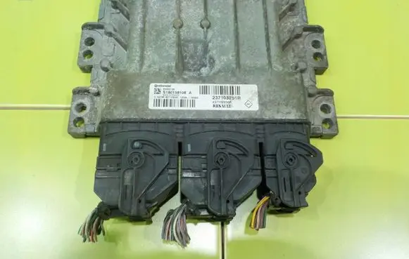 Renault Megane III Engine control unit/module 237103251R ZP94