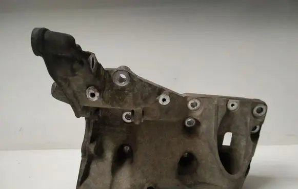 Porsche Cayenne (9PA) Engine mounting bracket 9481022135R
