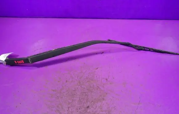 KIA Sportage Front wiper blade arm