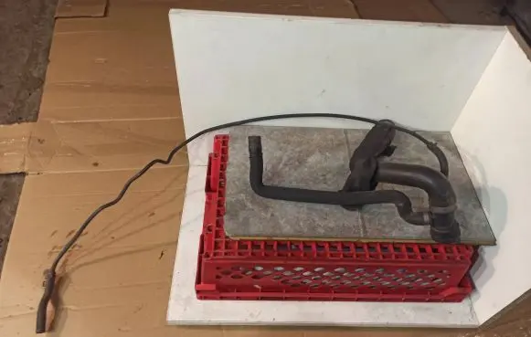 Coolant pipe/hose