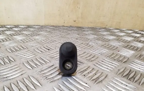 Toyota Avensis Verso Front door sensor 