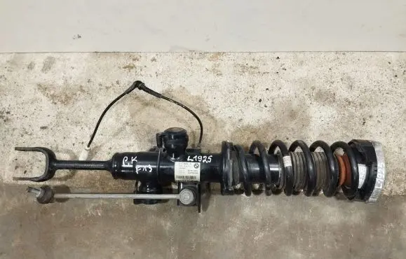 BMW 6 F12 F13 Front shock absorber with coil spring 6850961