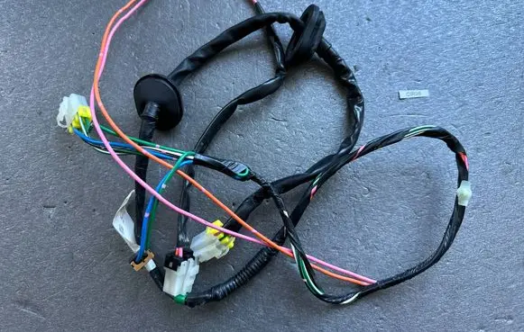 Nissan Patrol Y60 Rear door wiring loom 2412632J00