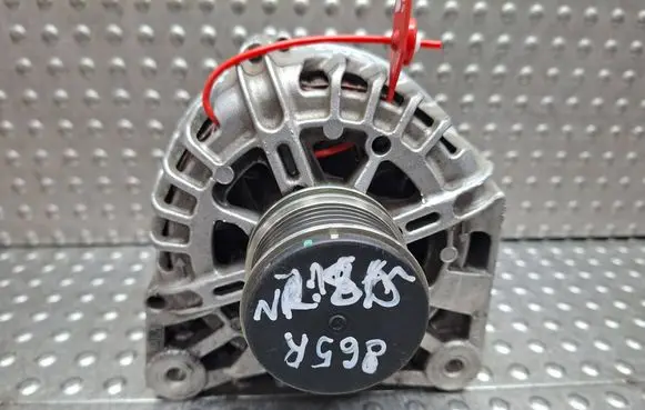 Renault Captur Generator/alternator S27649815 231007865R