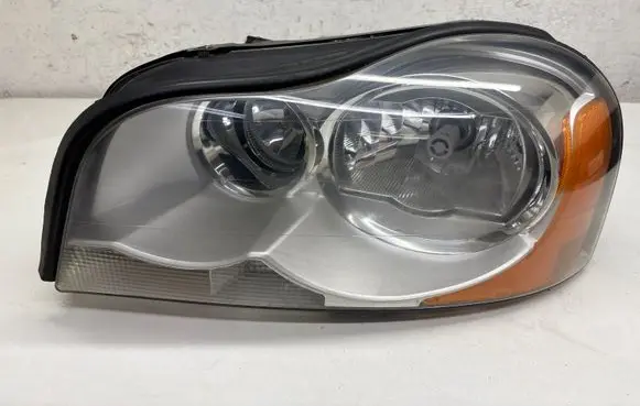Volvo XC90 Headlight/headlamp 8620859