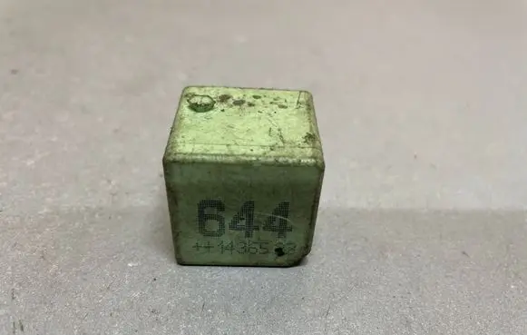 Audi A4 S4 B7 8E 8H Other relay 4H0951253
