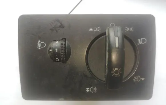 Ford Focus Light switch 4M5T13A024MA 4M5T13A024