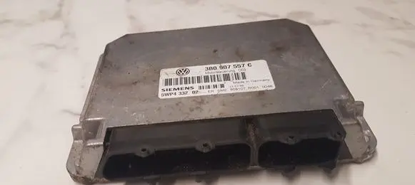 Volkswagen PASSAT B5 Engine control unit/module 3B0907557C 5WP433202