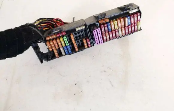 Volkswagen Fox Fuse box set 5z1871050fd