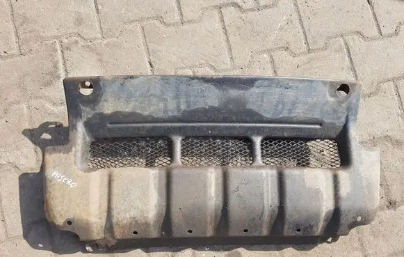 Mitsubishi Pajero Engine splash shield/under tray