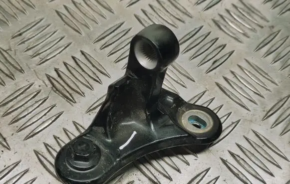 Mercedes-Benz A W176 Front door upper hinge A046572